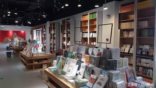城隍廟新玩法，傳統(tǒng)與現(xiàn)代交融的新年味！