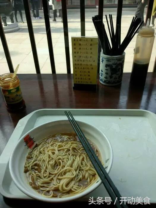 城隍廟新玩法，傳統(tǒng)與現(xiàn)代交融的新年味！