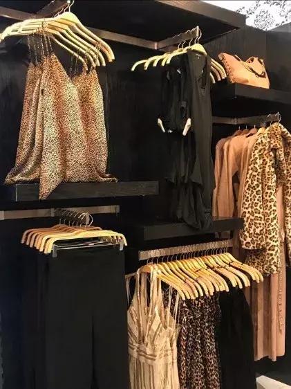 服裝陳列正掛技巧，簡單易學一秒Get到